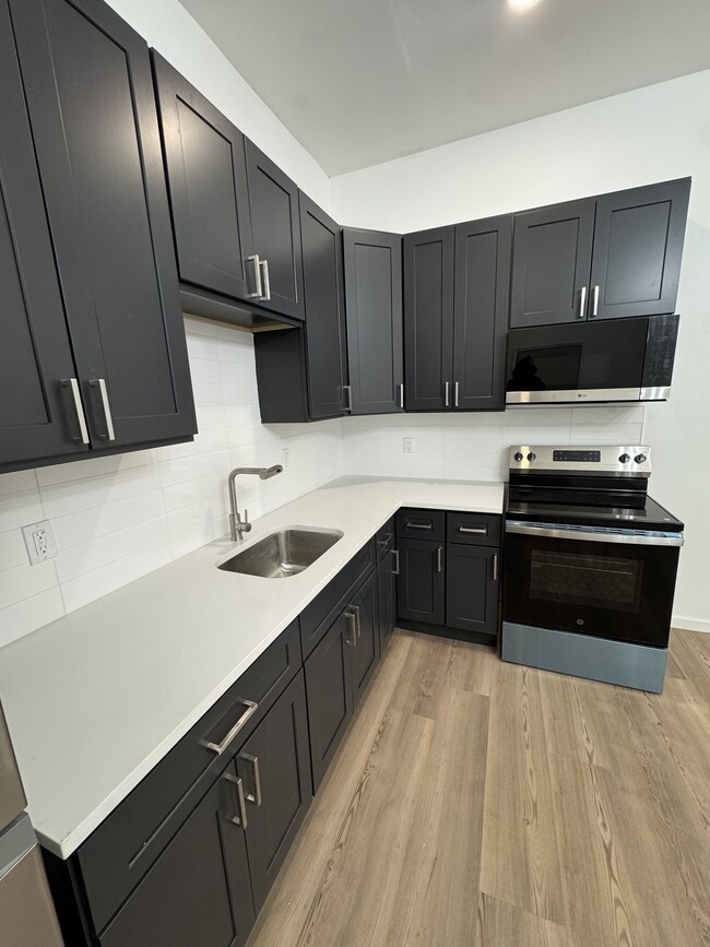 Photo - 839 S Jackson St Apartment