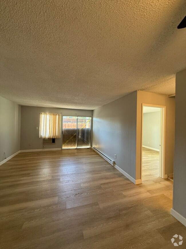 Building Photo - 1625 Park Ln