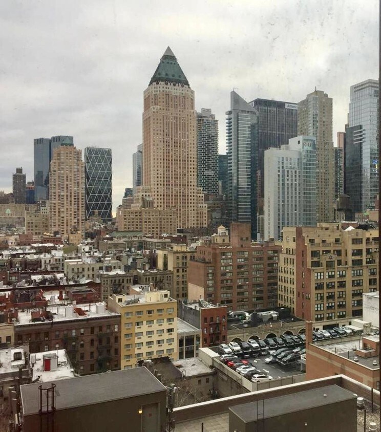 Primary Photo - 360 West 43rd Street