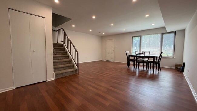 Building Photo - 4124 Salford Ct