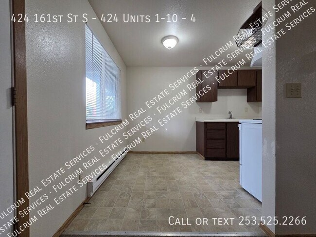 Building Photo - 424 161st St S