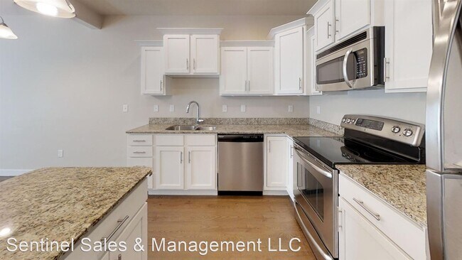 Building Photo - 11222 Summer Heights Dr
