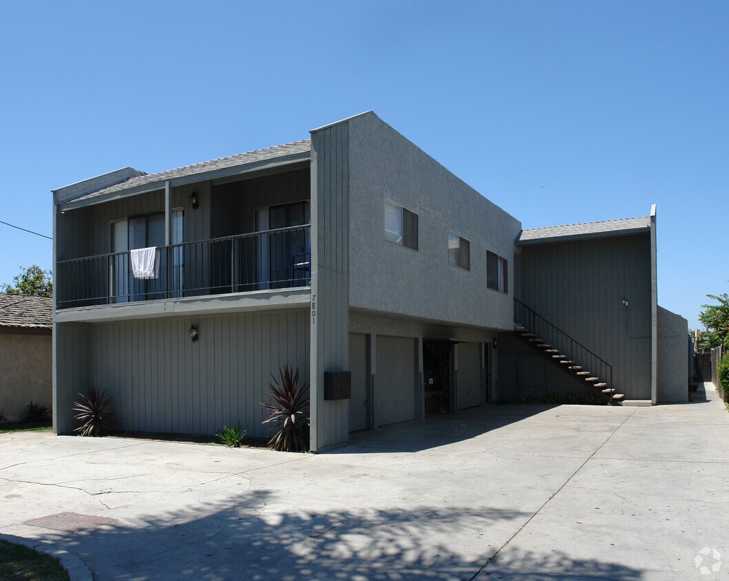 Building Photo - 7801 Sycamore Ave