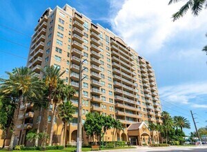 Building Photo - 2665 SW 37th Ave