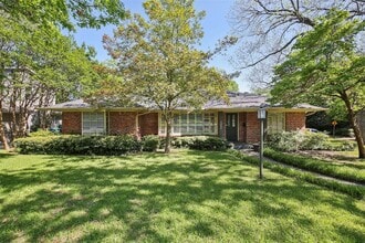 Building Photo - 7204 Meadow Lake Ave