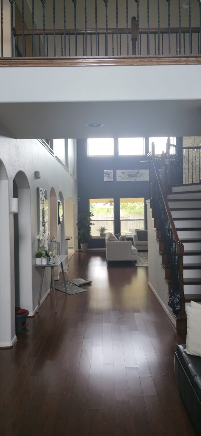 Foto del edificio - 8153 Tranquil Lake Way