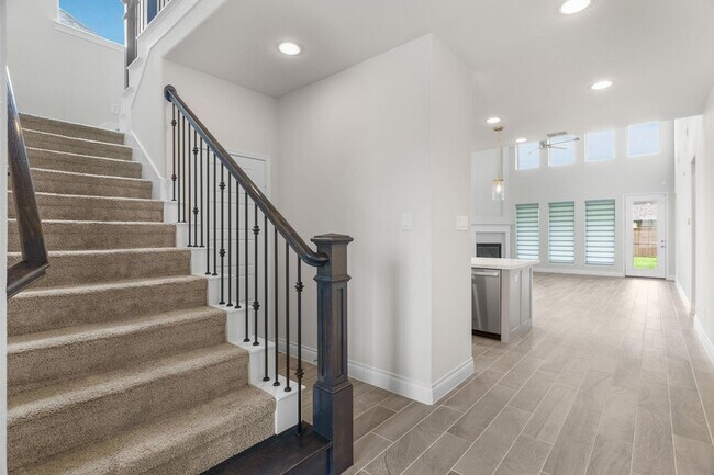 Building Photo - 2832 Saltwood Ct