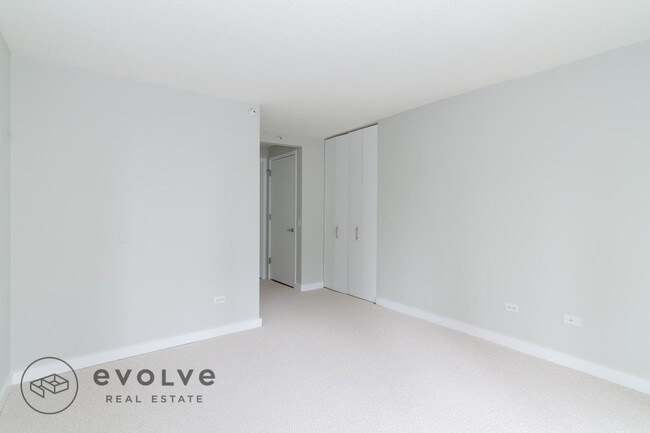 Foto del edificio - 540 N State St