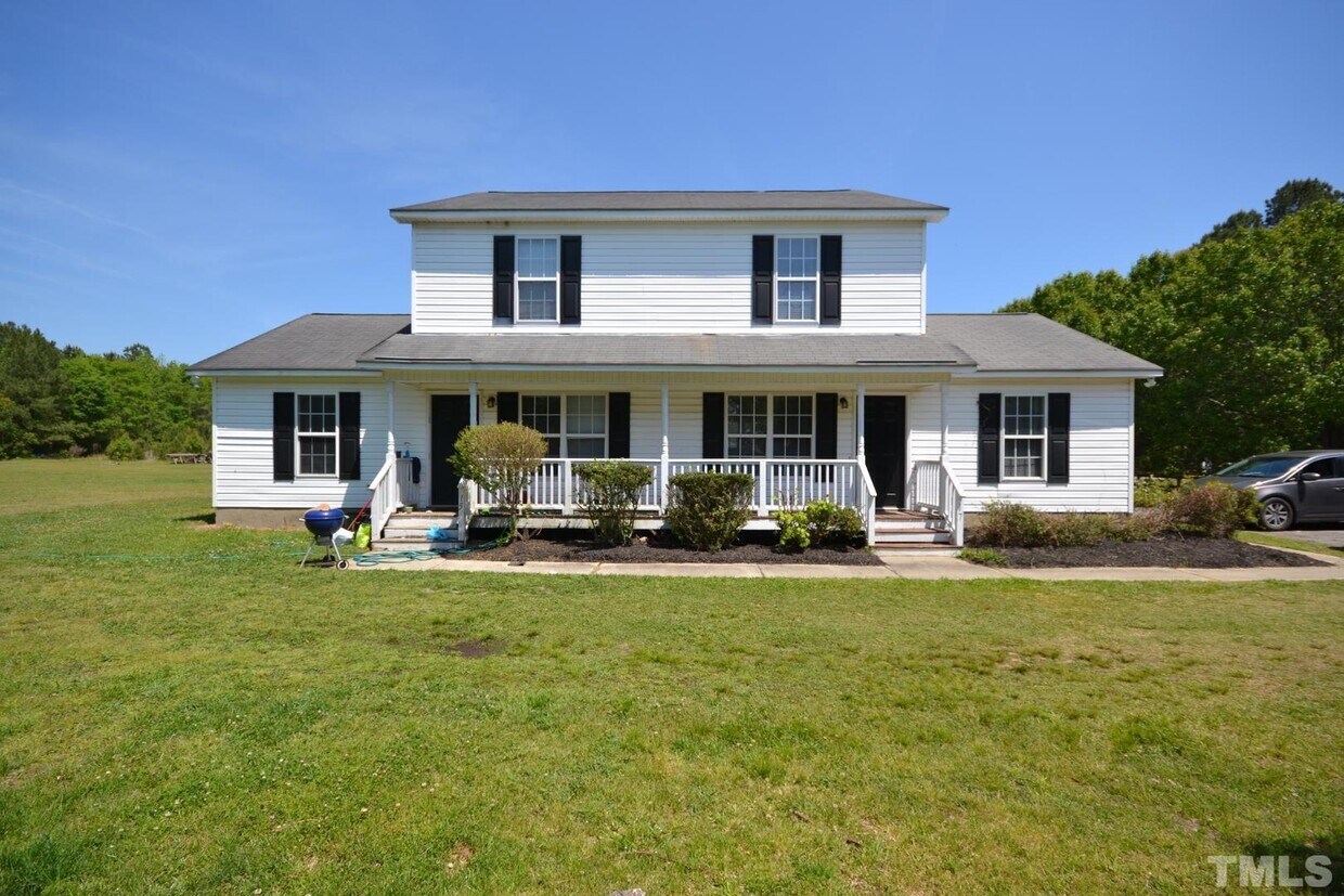17 Brantley Cir, Smithfield, NC 27577 Townhome Rentals in Smithfield