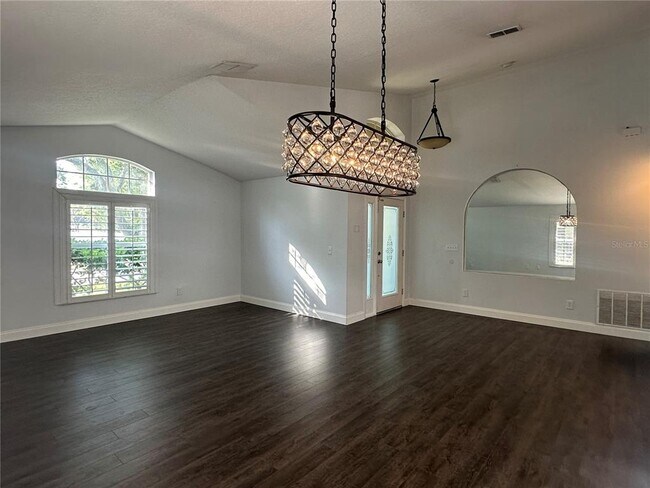 Building Photo - 2891 Strand Cir