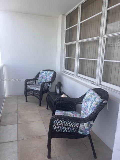 Foto del edificio - 3725 S Ocean Dr