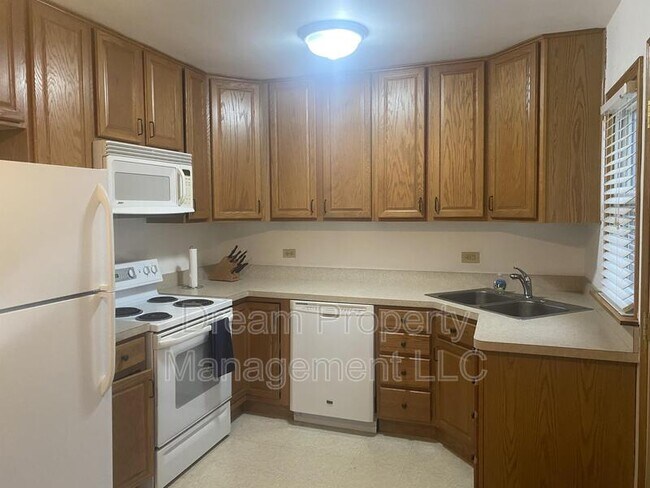 Building Photo - 3507 W 115th Pl