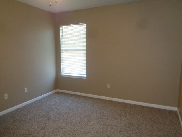 Foto del edificio - 5401 Peacock St