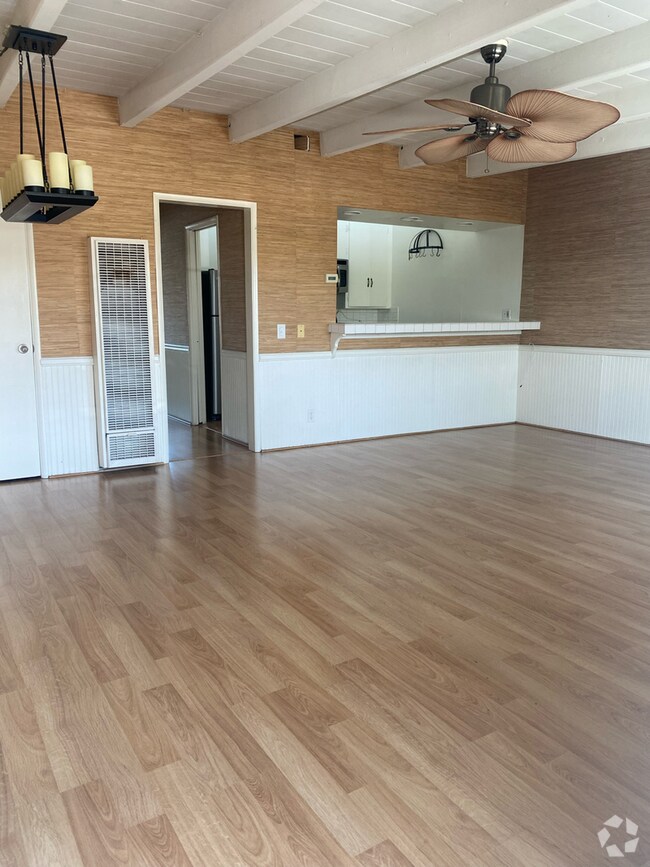 Building Photo - 1727 W Balboa Blvd