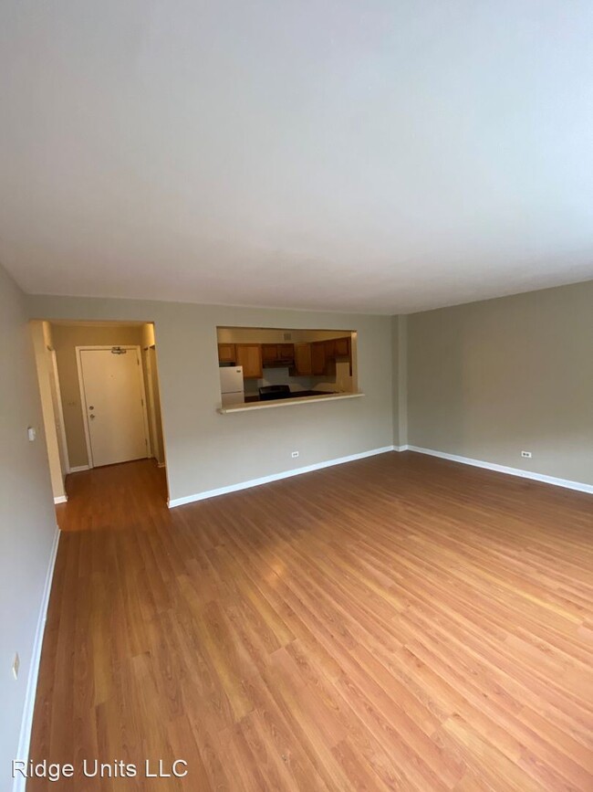 Foto del edificio - 7334 N Ridge Blvd
