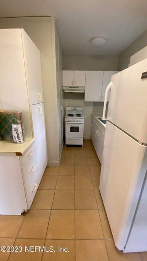 Foto del edificio - Garage apartment with large patio!!