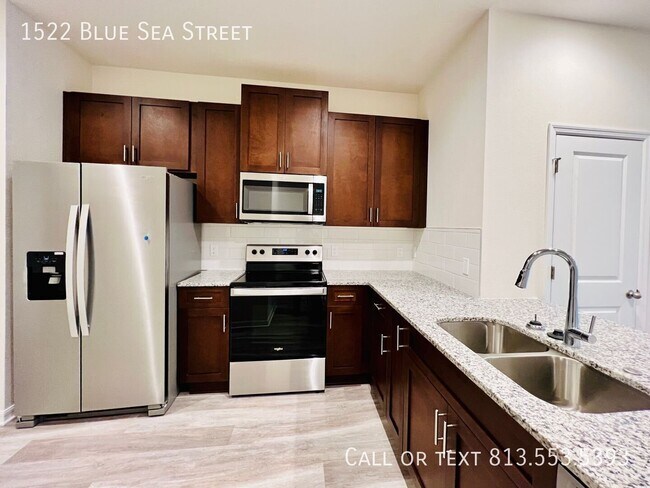 Foto del edificio - 1522 Blue Sea St