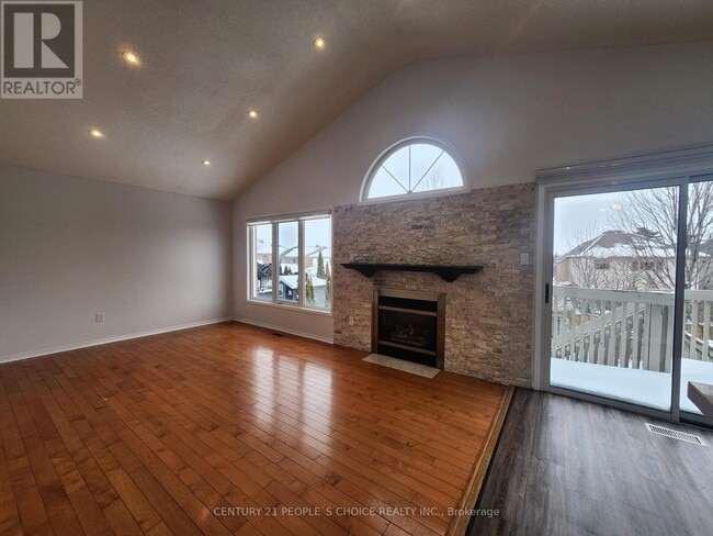 Building Photo - 5763 Greensboro Dr