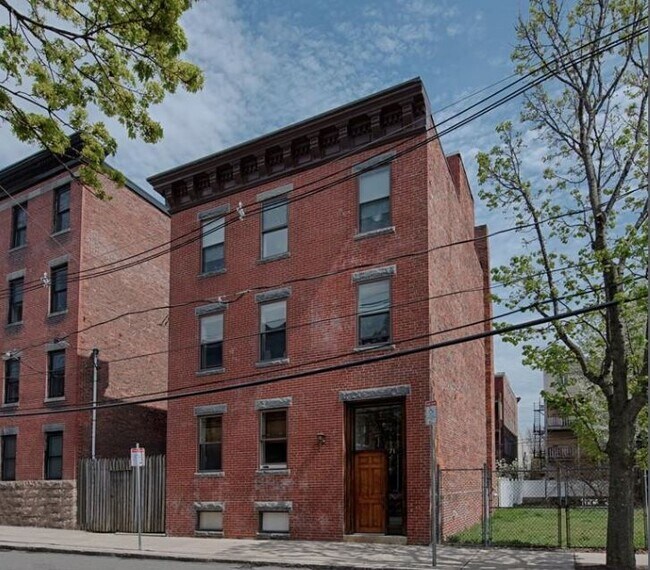 Foto del edificio - 71 Lubec St