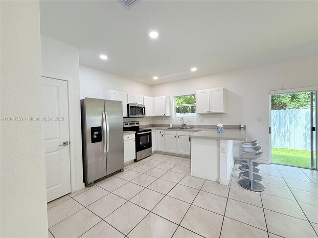 Foto del edificio - 1743 SE 9th Terrace