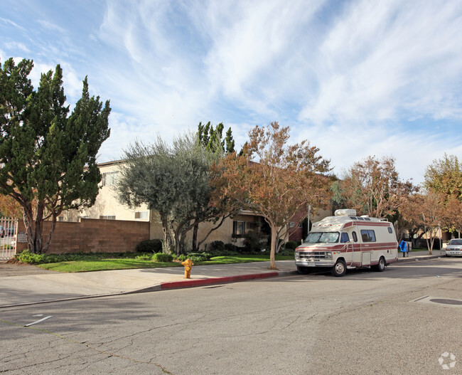 Building Photo - Independence Apartments