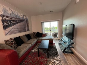 Building Photo - 1801 S Dunkirk St