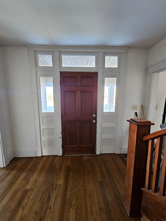 Building Photo - 2011 Lincoln St