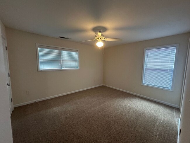 Building Photo - PRE-LEASING FOR AUGUST 6TH, 2026!