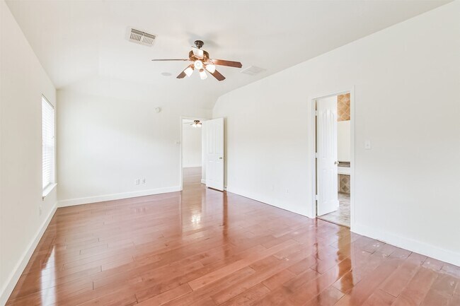 Foto del edificio - 7 Heron Hollow Ct