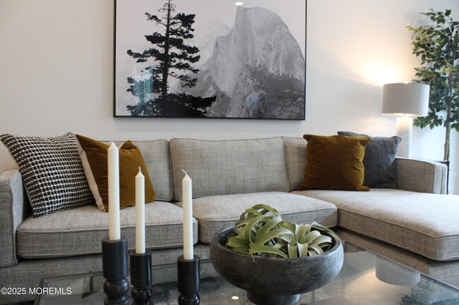 Foto del edificio - 2000 Schindler Dr