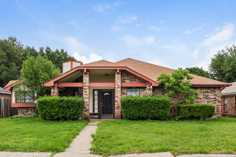 Primary Photo - 3702 Knights Bridge Dr