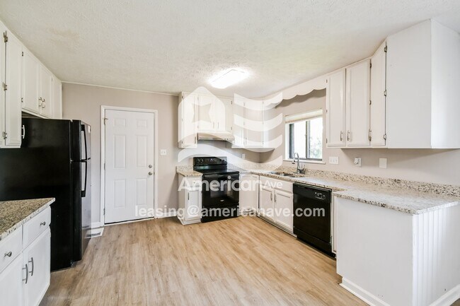 Foto del edificio - 534 Hickory Grove Rd