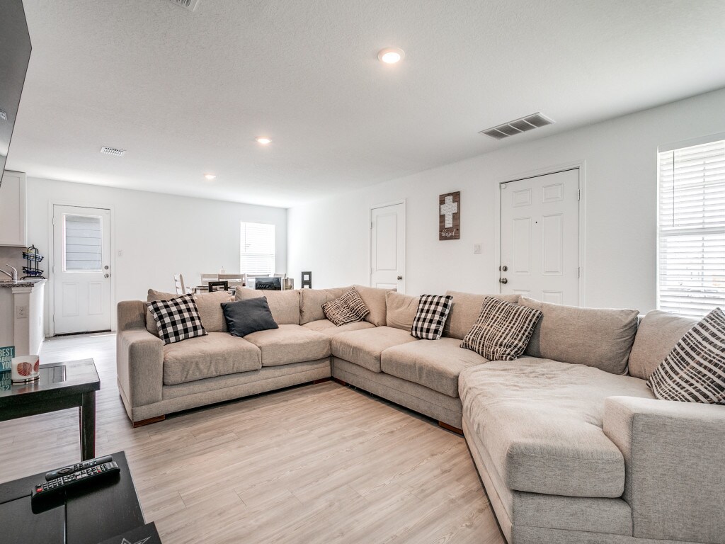 10438 Seguin Chase, Converse, TX 78109 House for Rent in Converse, TX