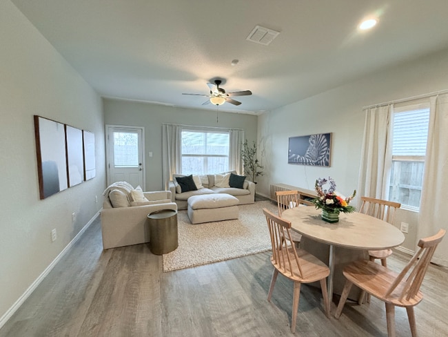 Foto del edificio - 518 Pleasanton Way