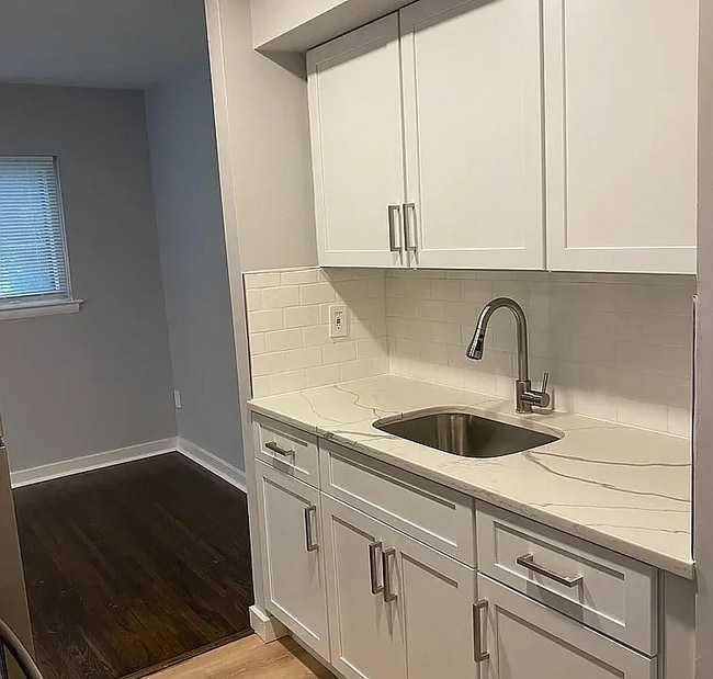 Building Photo - 5424 Rising Sun Ave