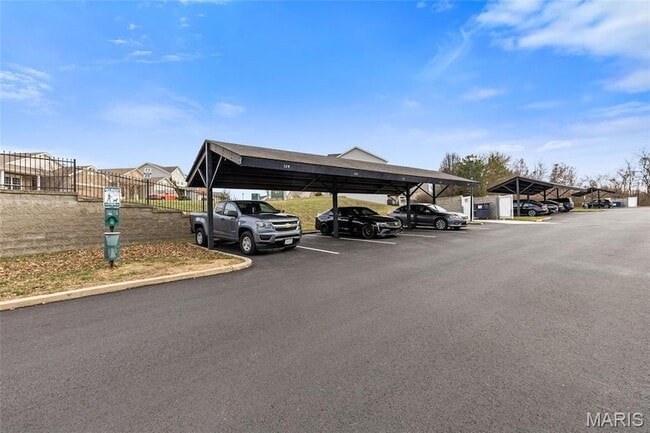 Building Photo - 131 Saravalle Dr