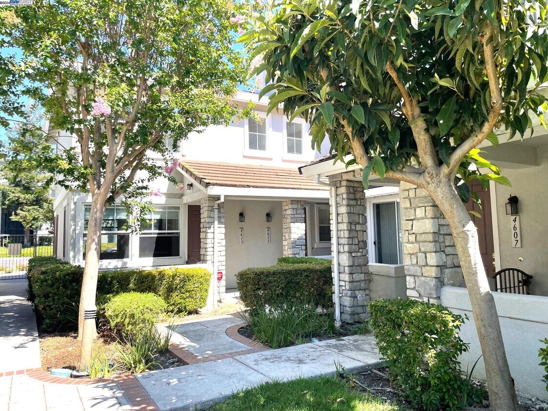 Primary Photo - 4613 Sandyford Ct