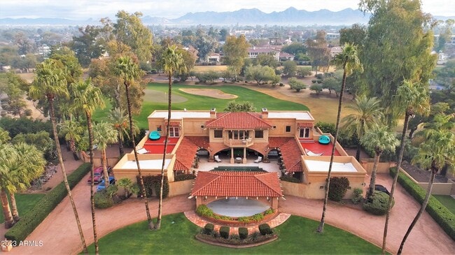 Building Photo - 7155 Oakmont Dr