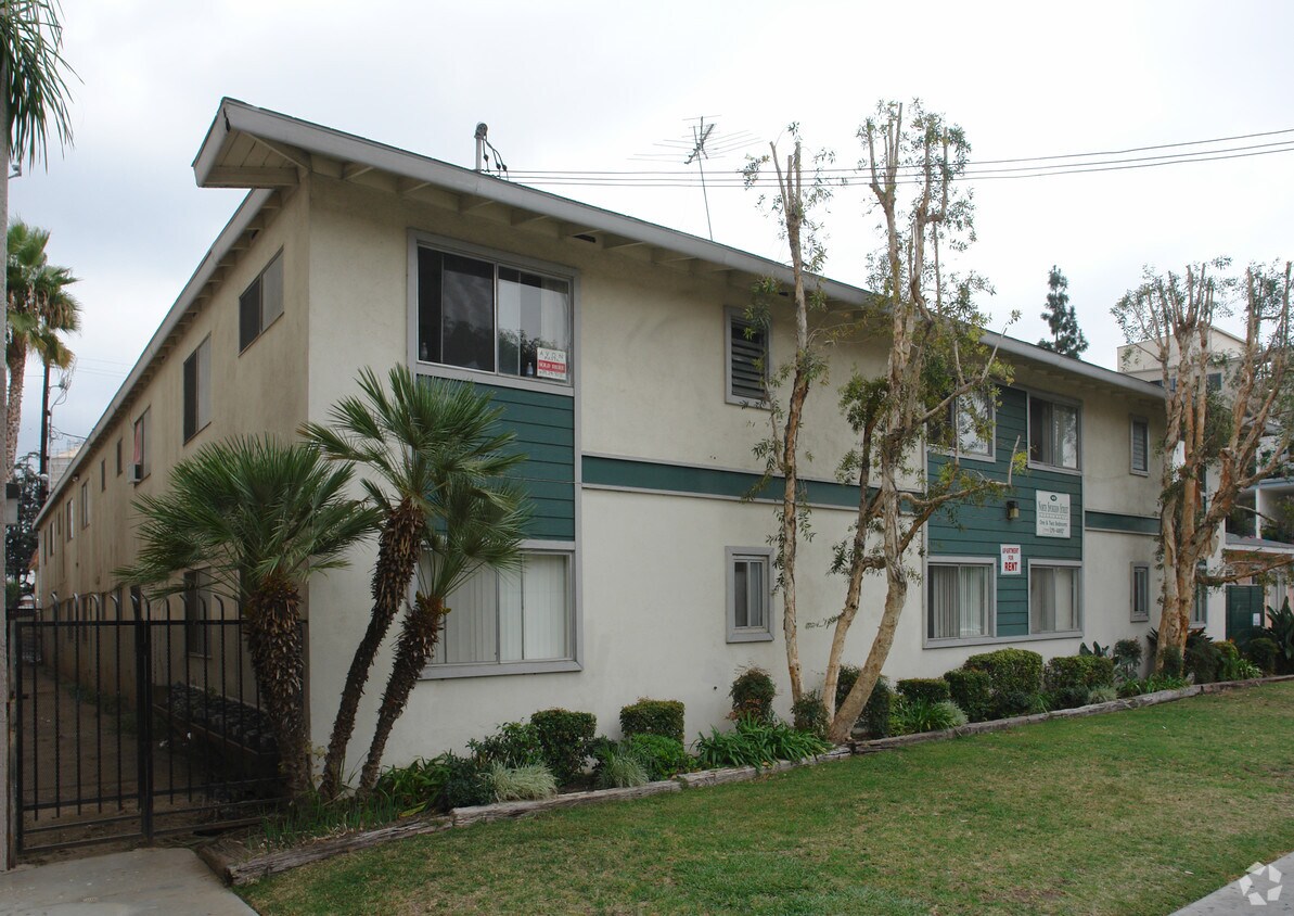 Building Photo - 1413 N Spurgeon St