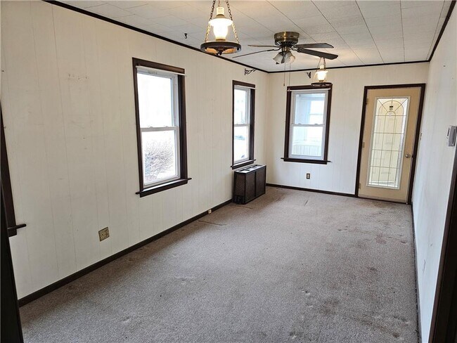 Building Photo - 36 Cedar Ave