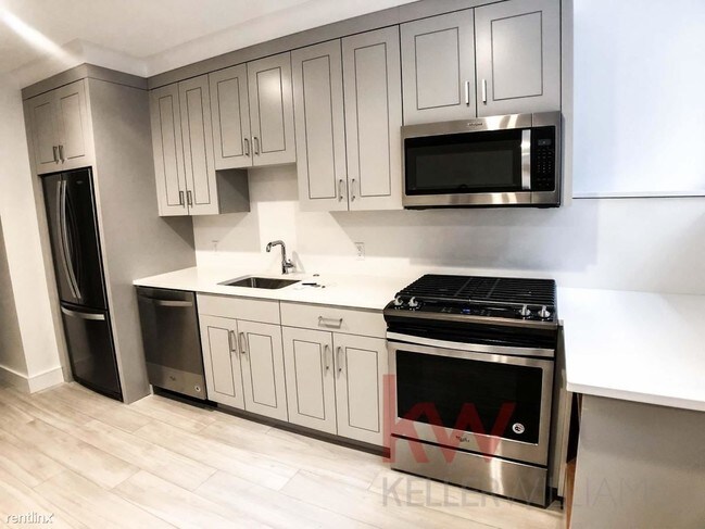 Building Photo - 1 br, 1 bath  - 11 Ridgeway Ln Main entrance