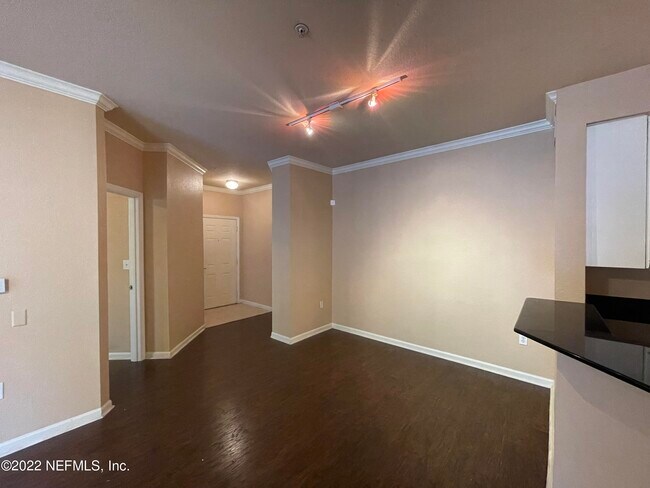 Foto del edificio - 8539 Gate Pkwy W