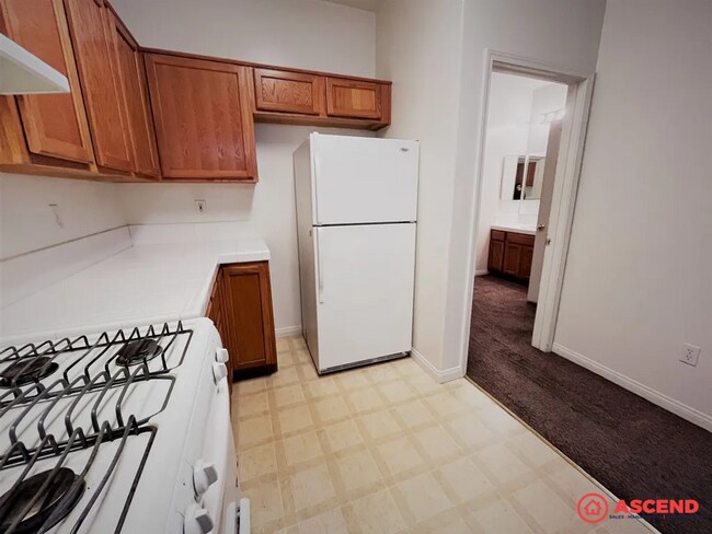 Building Photo - 531 Yellow Meadow Ct