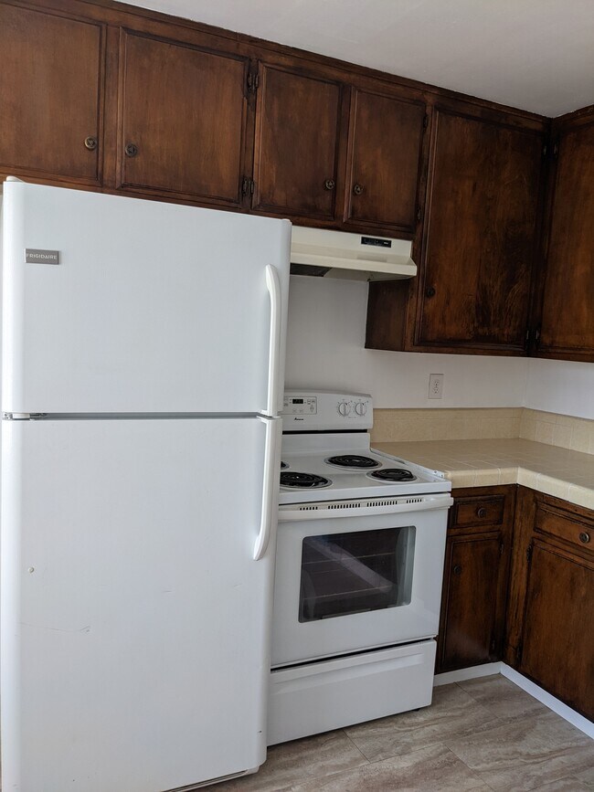 Kitchen - 4725 Buckley Way