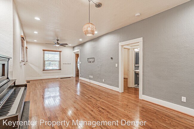 Building Photo - 3 br, 2.5 bath House - 684 S Lincoln St.