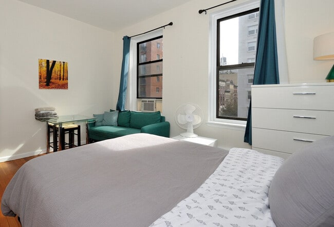 Building Photo - 1503 1st Ave