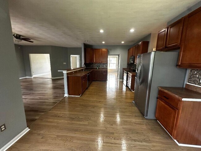 Foto del edificio - 8781 Lake Jordan Ct