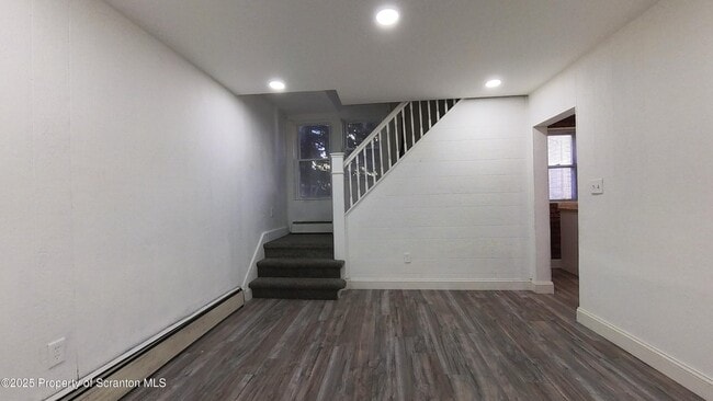 Building Photo - 447 Orchard St