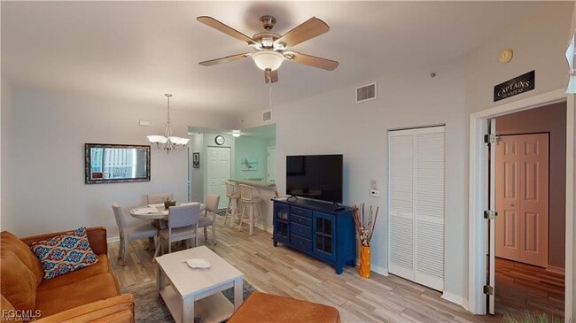 Foto del edificio - 15433 Bellamar Cir