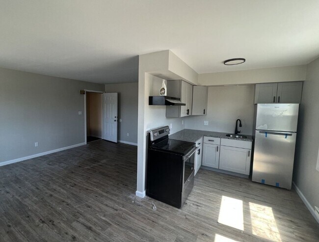 Foto del edificio - 813-817-817 N Ulster St